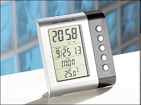 FreeTec DCF-Design-Funkwecker mit Kalender & Thermometer